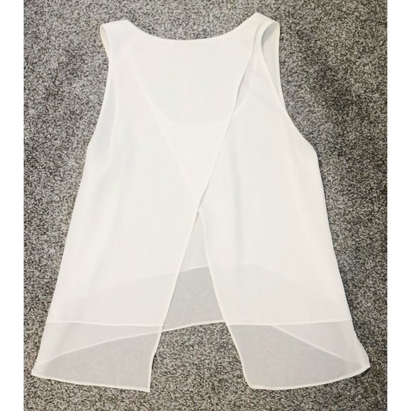 NWOT TOPSHOP WHITE TIERED SPLIT OPEN BACK TANK - Picture 3 of 6